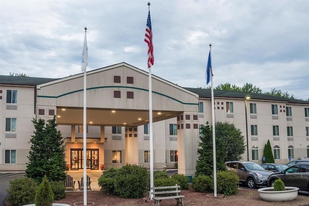 Gallery - Manchester Inn And Suites