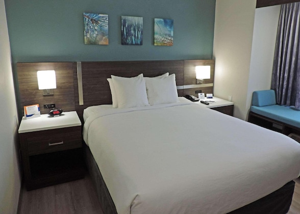 Gallery - Spark By Hilton Clarion