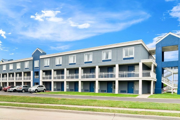 Gallery - Days Inn & Suites By Wyndham Warren