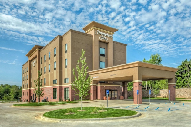 Gallery - Hampton Inn Poplar Bluff