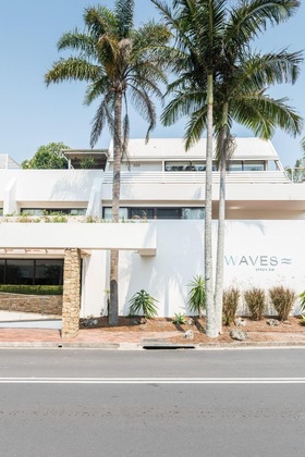 Gallery - Waves Byron Bay