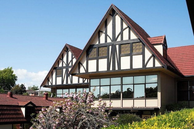 Gallery - Village Family Motor Inn