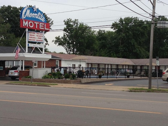 Gallery - Moonlite Motel Niagara Falls