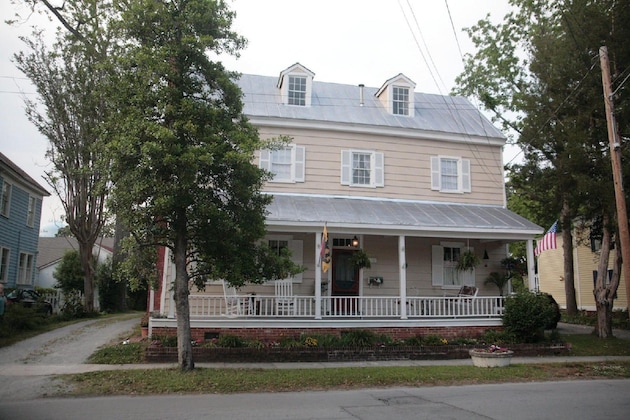 Gallery - The Captain's Stay