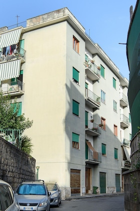 Gallery - La Maison Des Tout Le Monde