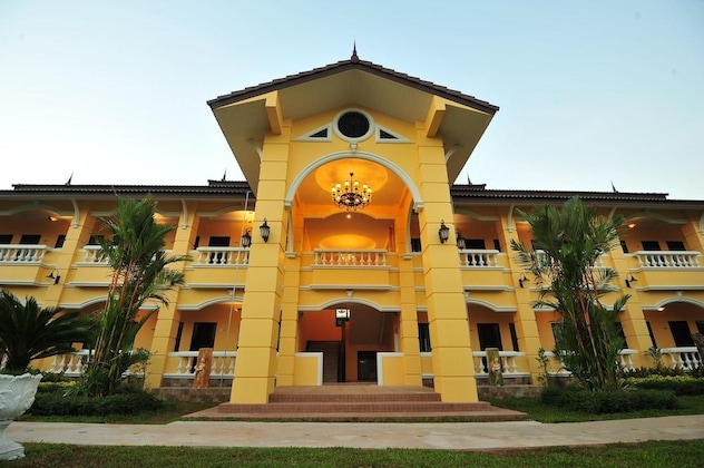 Gallery - Park & Pool Resort