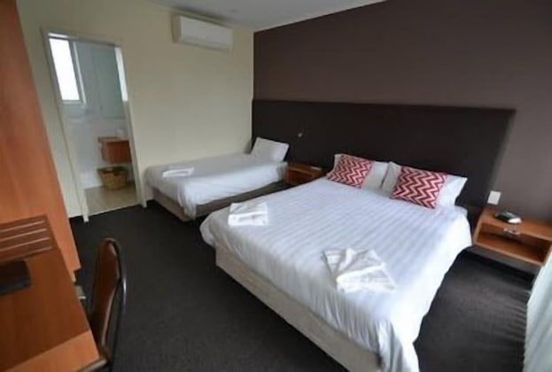Gallery - Heathcote Hotel