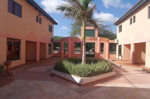 Gallery - Flamingo Apartments