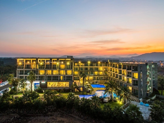 Gallery - The Four Graces Resort
