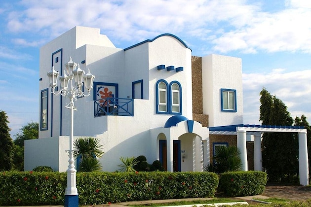 Gallery - Thunderbird Resorts - Poro Point
