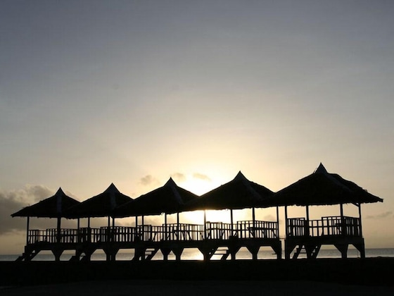 Gallery - Whispering Palms Island Resort