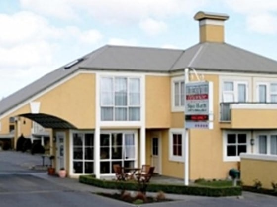 Gallery - Birchwood Manor Motel
