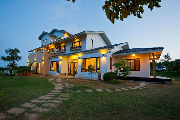 Gallery - The Tree Bed And Breakfast