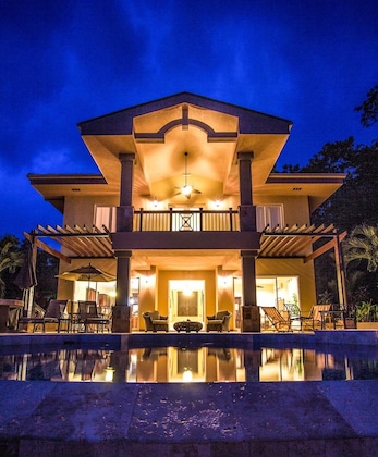 Gallery - Red Frog Beach Island Resort