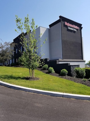 Gallery - Holiday Inn & Suites Syracuse Airport - Liverpool, an IHG Hotel