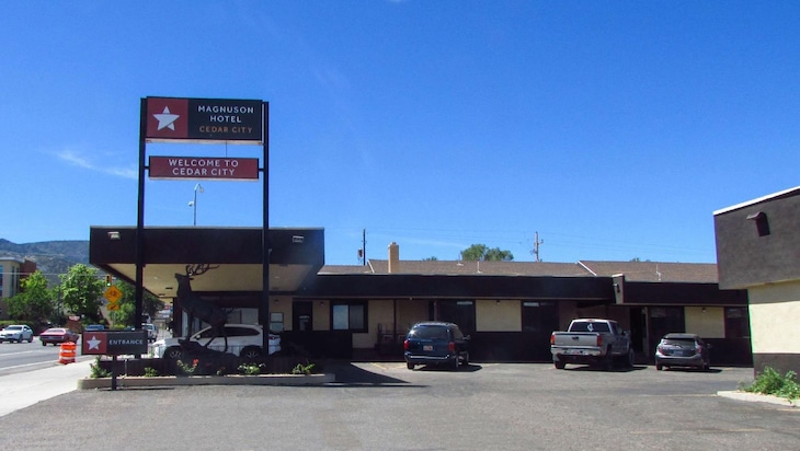 Gallery - Magnuson Hotel Cedar City