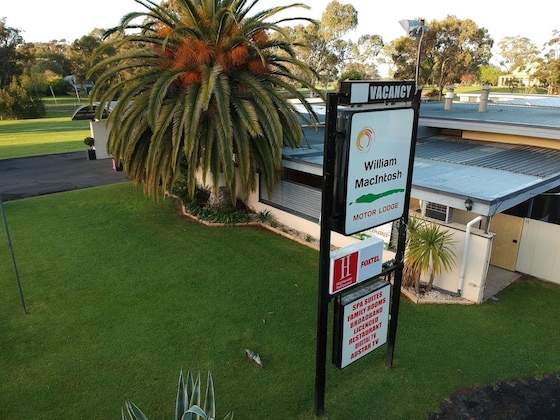 Gallery - William Macintosh Motor Lodge