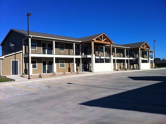 Gallery - Eagle's Den Suites Big Spring A Travelodge By Wyndham