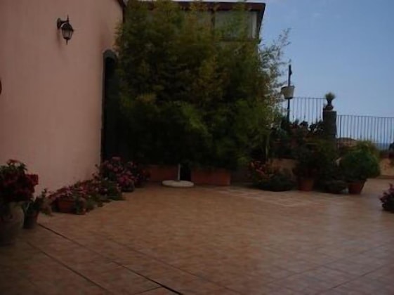 Gallery - La Grevillea