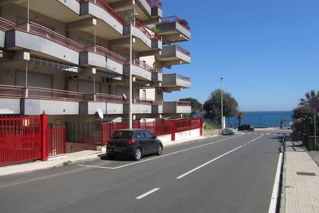 Gallery - Come In Sicily - Beachfront Sant'alessio
