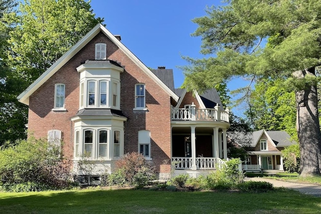 Gallery - Manoir Sweetsburg