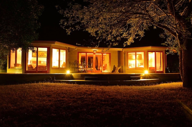 Gallery - Bushwillow Collection