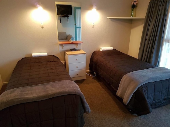 Gallery - Camberley Court Motel