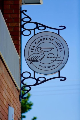 Gallery - Tea Gardens Hotel