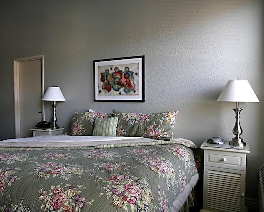Gallery - Tremont Inn on Main