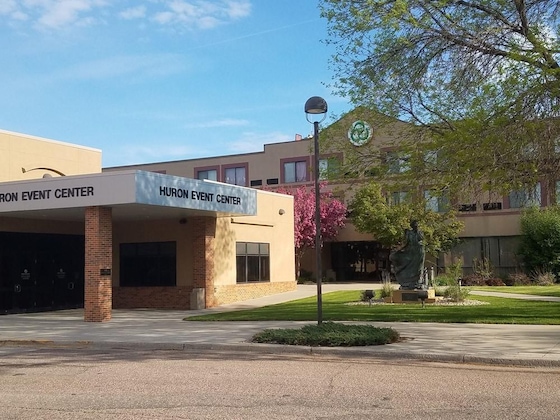 Gallery - Crossroads Hotel At Huron Event Center