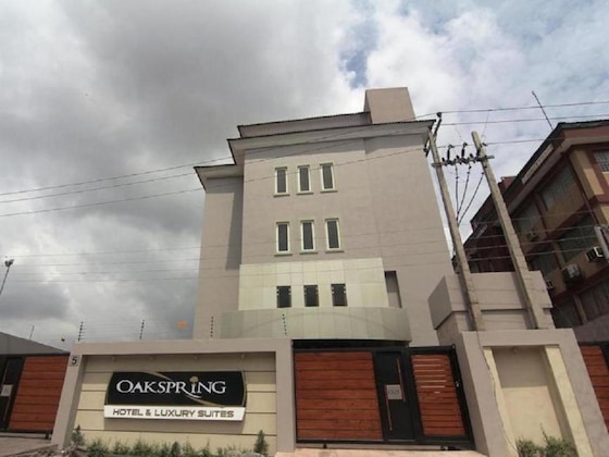 Gallery - Oakspring Hotel & Luxury Suites