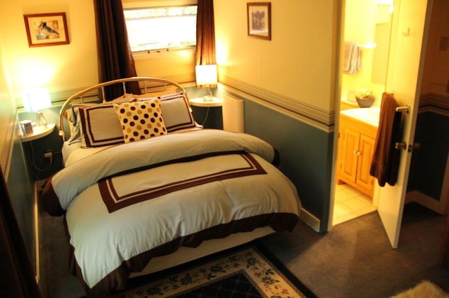 Gallery - Sugartree Inn