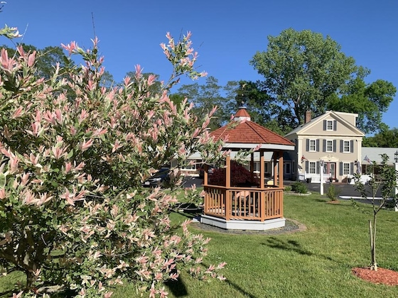 Gallery - Eagle Wing Inn - Cape Cod