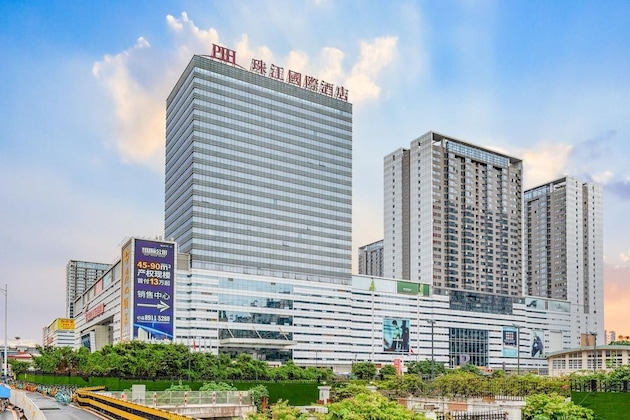 Gallery - Guangzhou Pearl River International Hotel （Yijing Lu Metro Station）