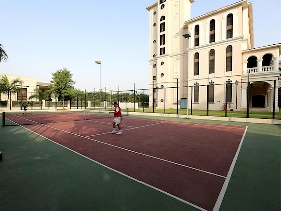 Gallery - Dlf Club 5