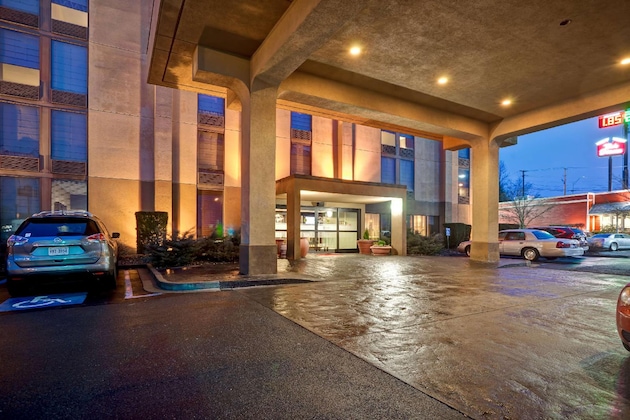 Gallery - Hampton Inn Fairmont