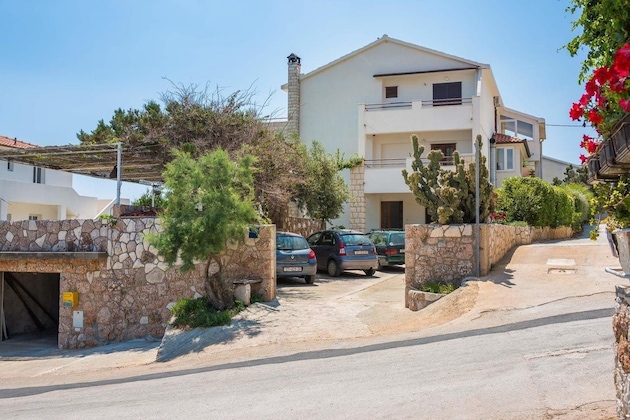 Gallery - Pansion Marjan