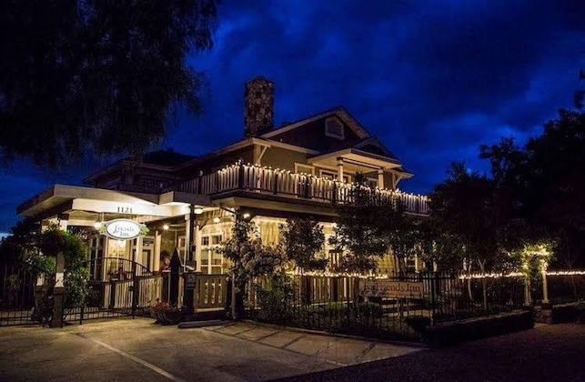 Gallery - ForFriends Inn Bed and Breakfast