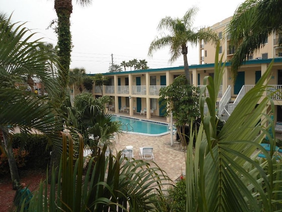 Gallery - Malyn Resort