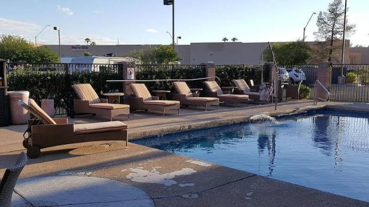Gallery - Ramada Glendale
