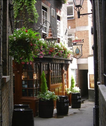Gallery - Acorn - Bakers Row Apartment