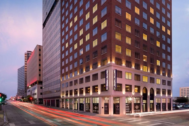 Gallery - Hampton Inn & Suites Dallas Downtown