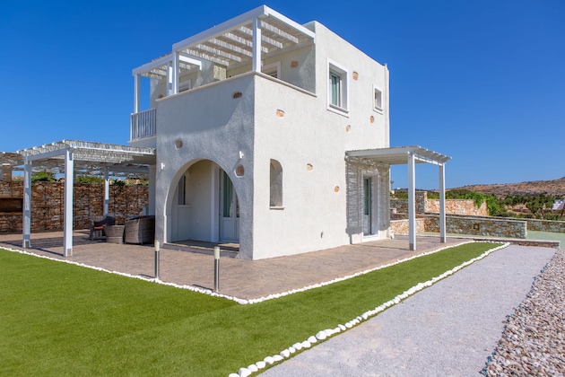 Gallery - Sun And Moon Villas