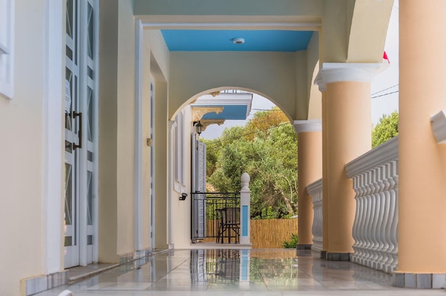 Gallery - Apollon Palace