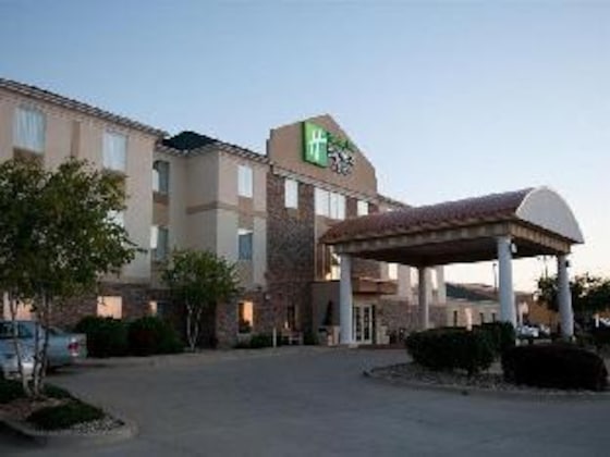 Gallery - Holiday Inn Express & Suites Bloomington - Normal