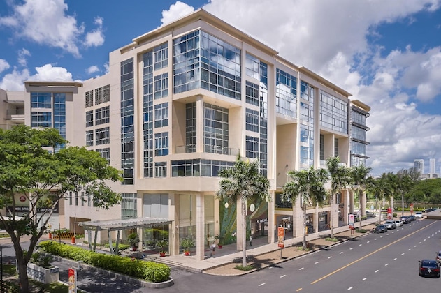 Gallery - Crescent Residence