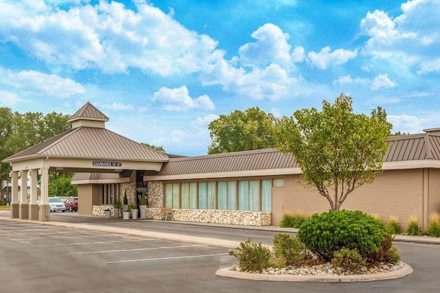 Gallery - Ramada By Wyndham Midtown Grand Island