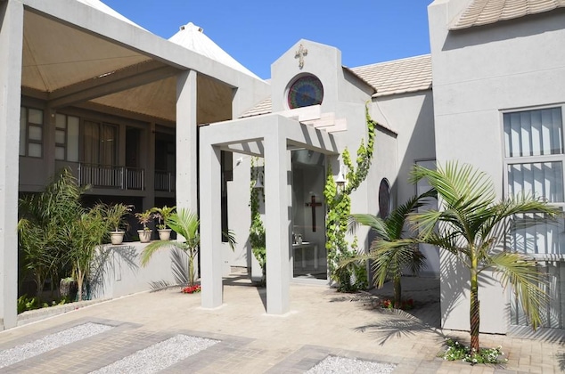 Gallery - Be Still Accommodation