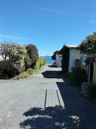 Gallery - Bay Cottages