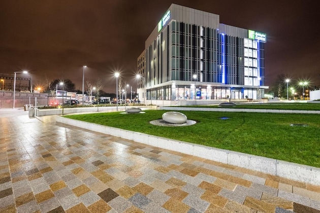 Gallery - Holiday Inn Express Stockport by IHG